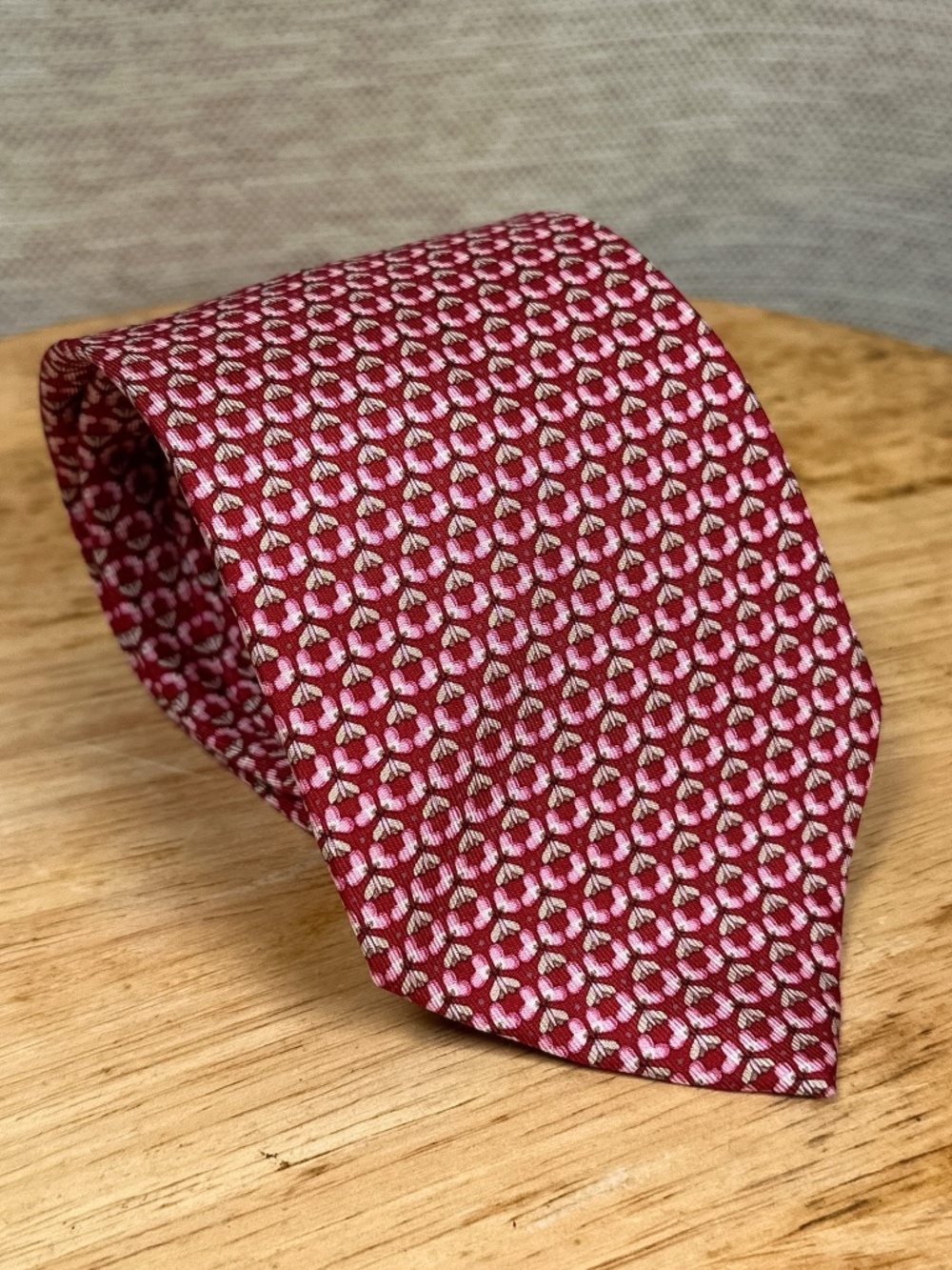 Vintage Salvatore Ferragamo Moth Butterfly Red Pink 3.25in Silk Italy Made Tie
